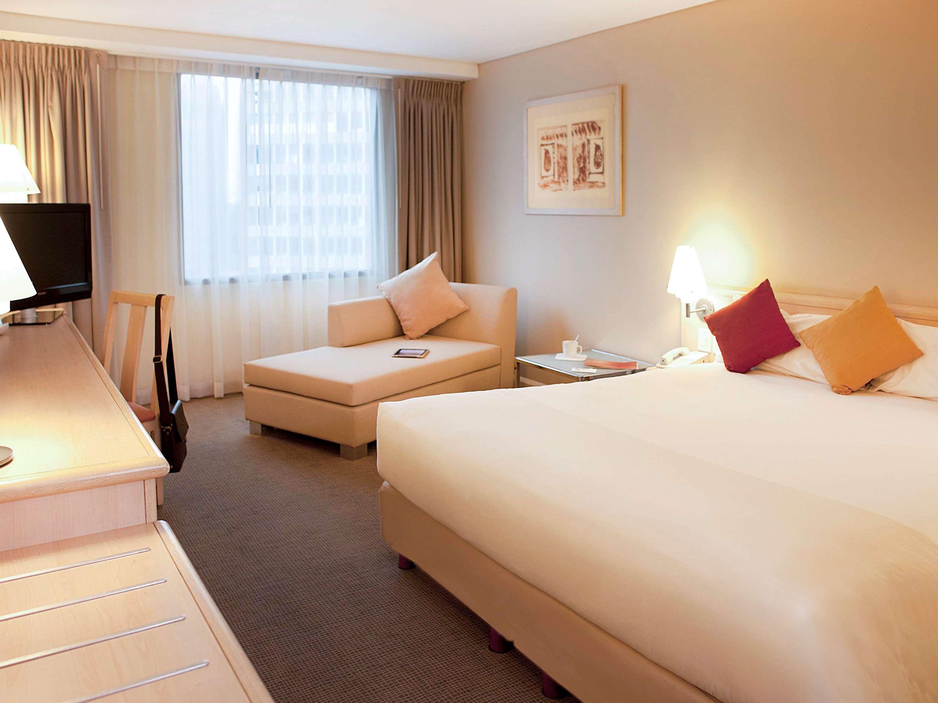 Novotel Mexico City Santa Fe Экстерьер фото