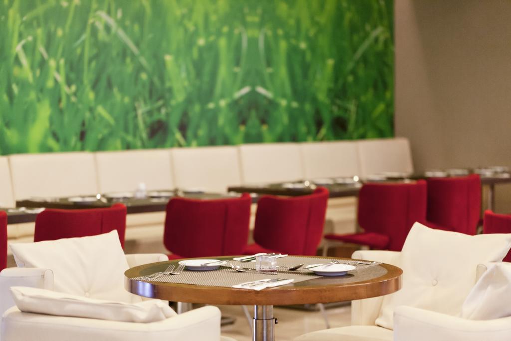 Novotel Mexico City Santa Fe Экстерьер фото