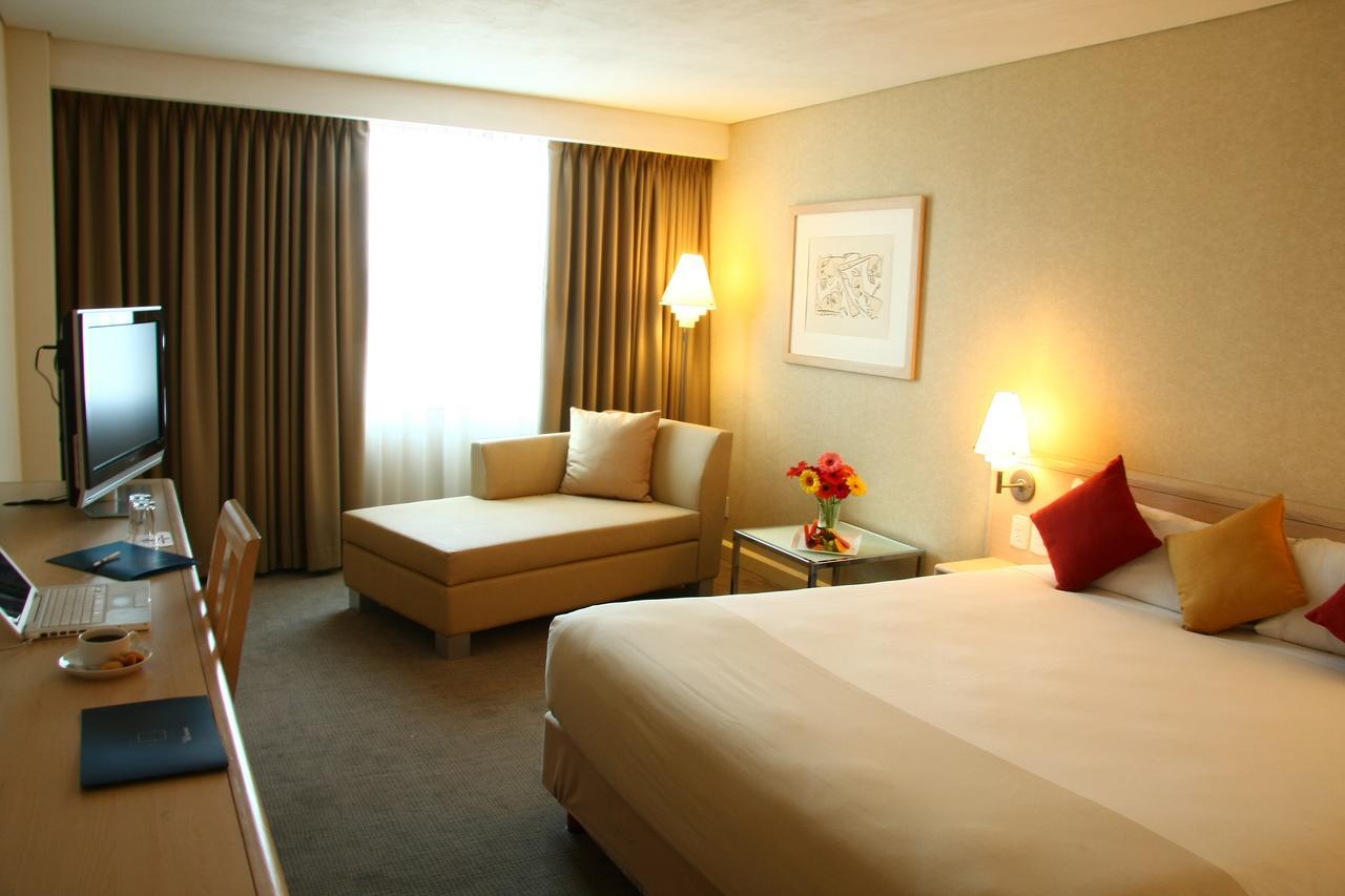Novotel Mexico City Santa Fe Экстерьер фото