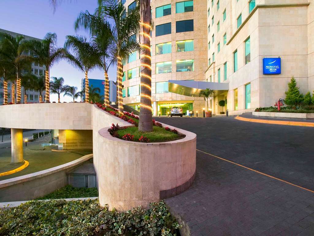 Novotel Mexico City Santa Fe Экстерьер фото